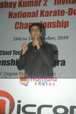 Akshay Kumar at Karate championships final in Andheri Sports Complex on 31st Oct 2010 (8).JPG